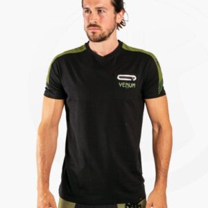 venum-cargo-shirt-black-green-01